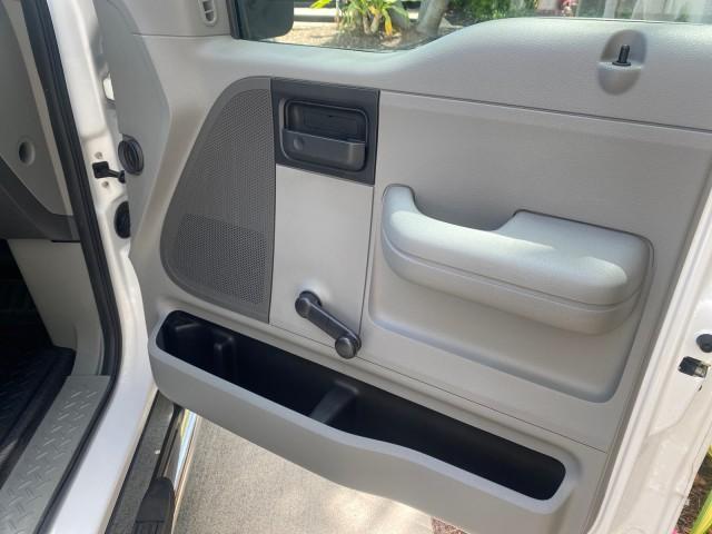 Photo of 2008 Oxford White Ford F-150