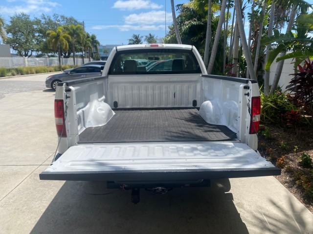 Photo of 2008 Oxford White Ford F-150