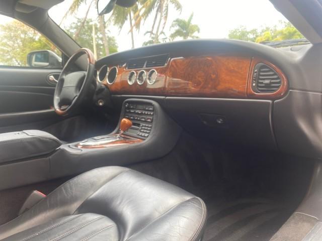 Photo of 2004 Quartz Jaguar XK8