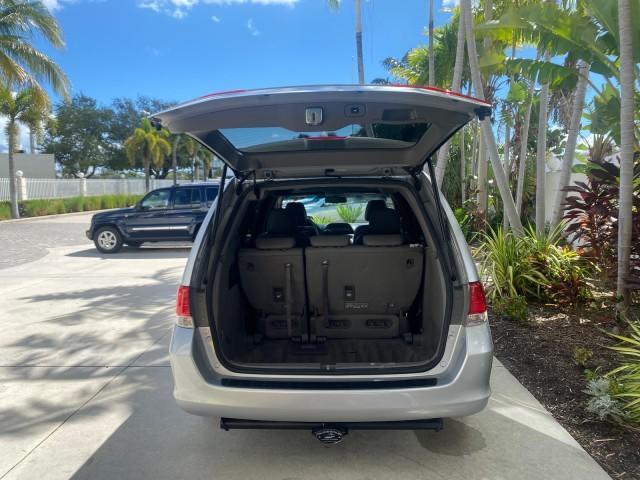 Photo of 2010 Slate Green Metallic Honda Odyssey