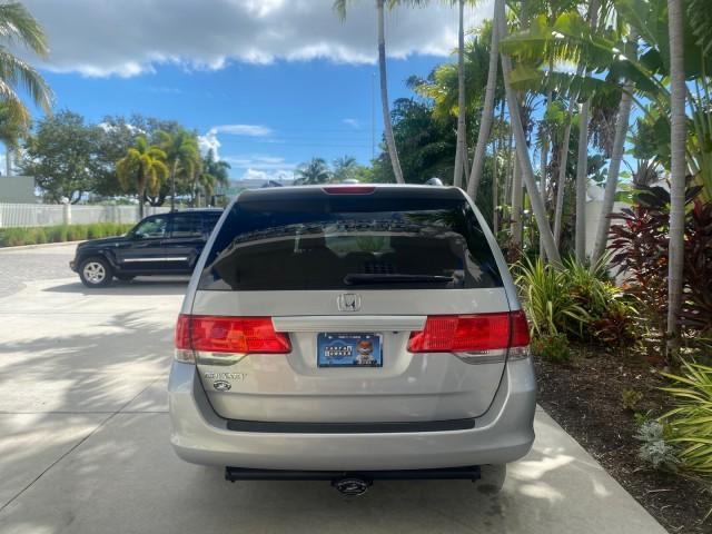 Photo of 2010 Slate Green Metallic Honda Odyssey