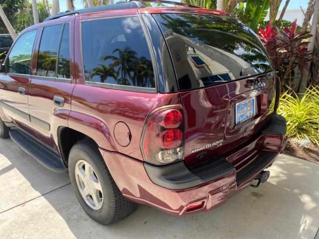 Photo of 2005 Majestic Red Metallic Chevrolet Trailblazer