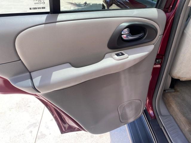Photo of 2005 Majestic Red Metallic Chevrolet Trailblazer