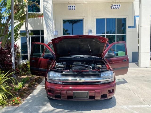Photo of 2005 Majestic Red Metallic Chevrolet Trailblazer
