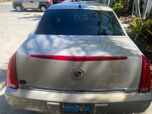 Photo of 2008 Gold Mist Cadillac DTS