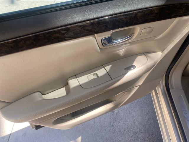 Photo of 2008 Gold Mist Cadillac DTS
