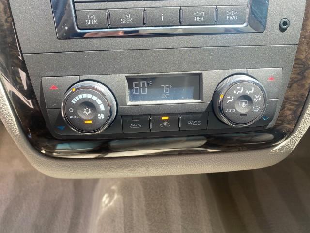 Photo of 2008 Gold Mist Cadillac DTS