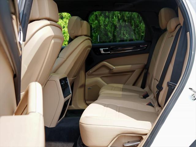 Photo of 2019 White Porsche Cayenne