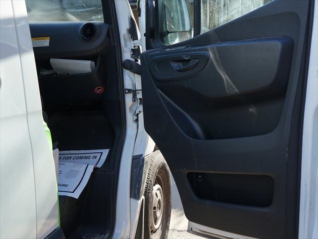 Photo of 2022 White Mercedes-Benz Sprinter 2500