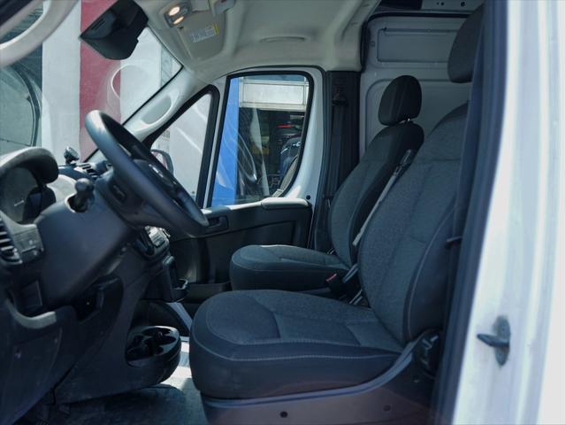 Photo of 2023 Bright White Clearcoat RAM ProMaster 2500