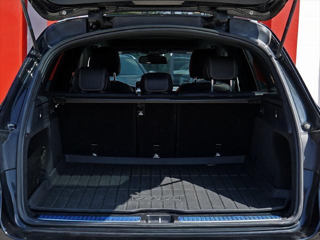 Photo of 2019 Black Mercedes-Benz GLC 300
