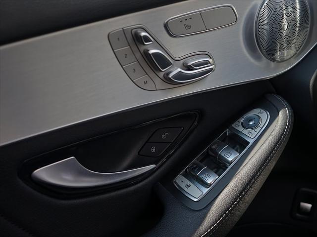 Photo of 2019 Black Mercedes-Benz GLC 300
