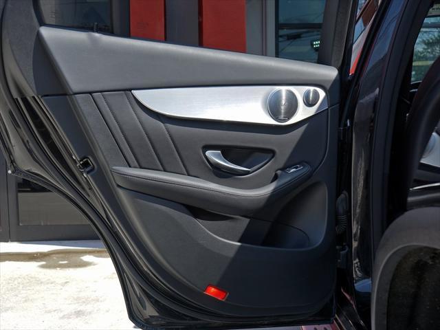Photo of 2019 Black Mercedes-Benz GLC 300