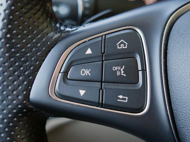 Photo of 2019 Black Mercedes-Benz GLC 300