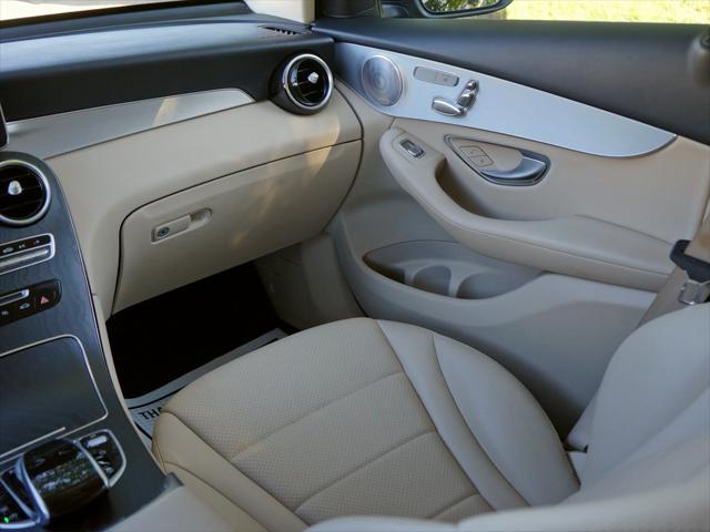 Photo of 2019 Black Mercedes-Benz GLC 300