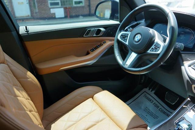 Photo of 2023 Black Sapphire Metallic BMW X5