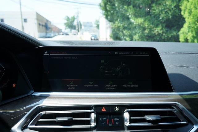 Photo of 2023 Black Sapphire Metallic BMW X5
