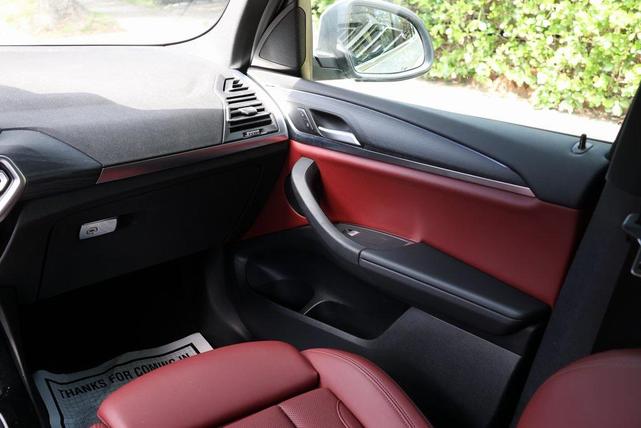 Photo of 2023 Mineral White Metallic BMW X3