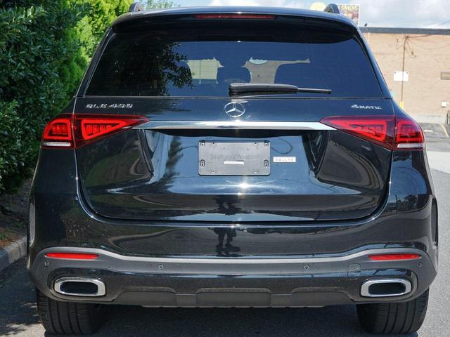 Photo of 2022 Black Mercedes-Benz GLE 450