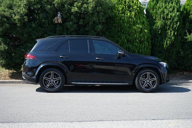 Photo of 2022 Black Mercedes-Benz GLE 450