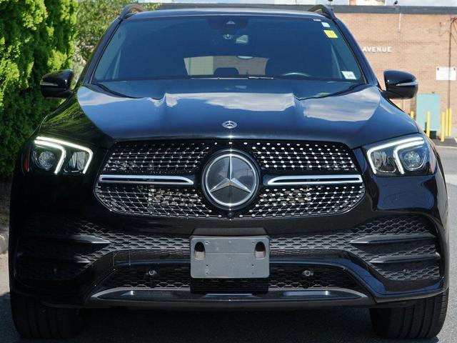 Photo of 2022 Black Mercedes-Benz GLE 450