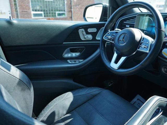 Photo of 2022 Black Mercedes-Benz GLE 450