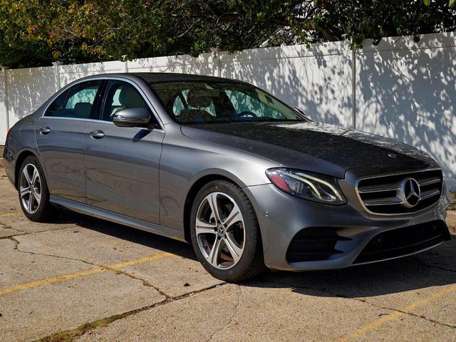 Photo of 2018 Gray Mercedes-Benz E-Class