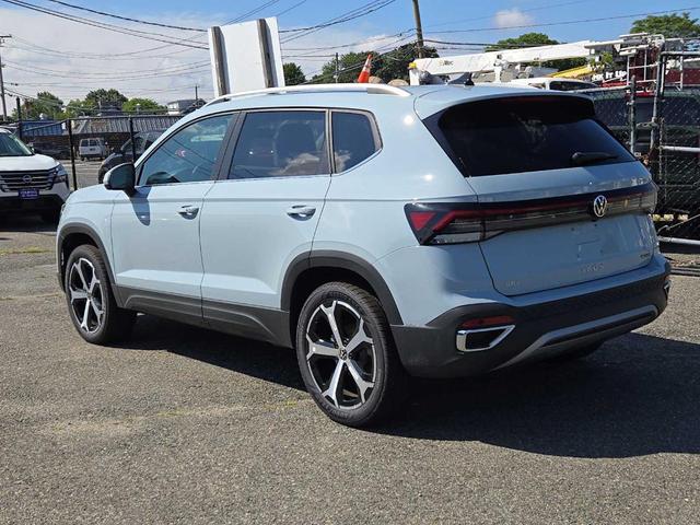 Photo of 2025 Alpine Grey Volkswagen Taos