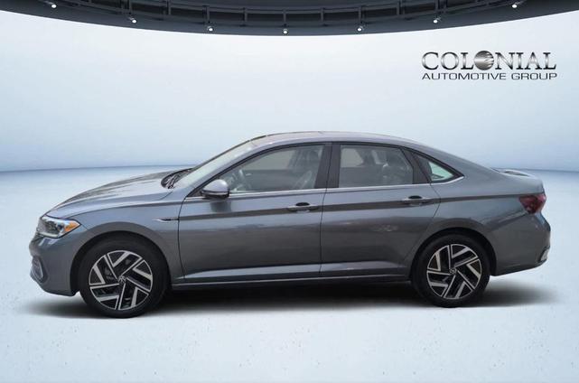 Photo of 2024 Platinum Gray Metallic Volkswagen Jetta