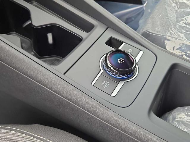 Photo of 2025 Pyrite Silver Metallic Volkswagen Tiguan