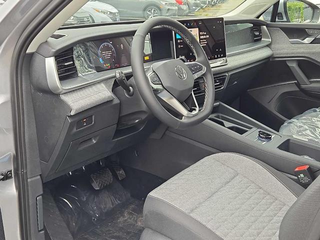 Photo of 2025 Pyrite Silver Metallic Volkswagen Tiguan