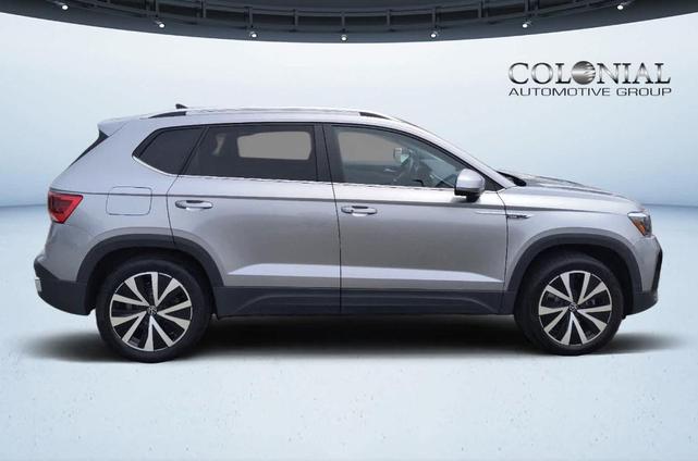 Photo of 2023 Pyrite Silver Metallic Volkswagen Taos