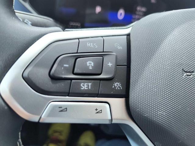 Photo of 2023 Pyrite Silver Metallic Volkswagen Taos