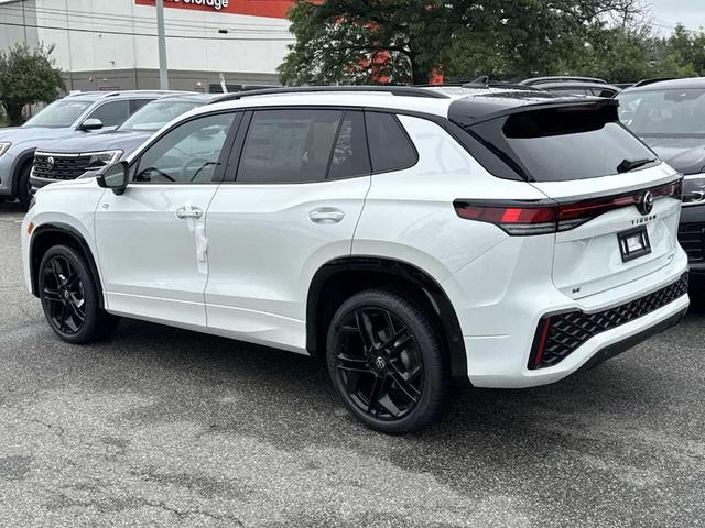 Photo of 2025 Opal White Pearl Effect Volkswagen Tiguan
