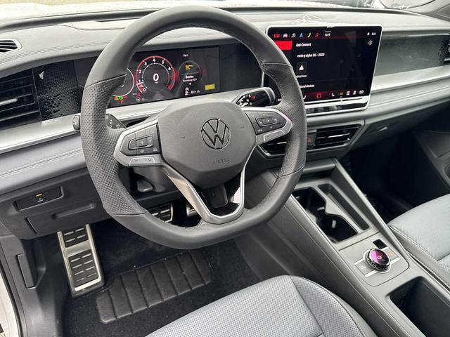 Photo of 2025 Opal White Pearl Effect Volkswagen Tiguan