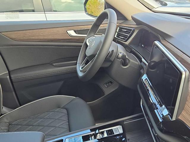 Photo of 2026 Deep Black Pearl Effect Volkswagen Atlas