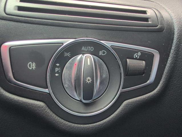 Photo of 2022 MANUFAKTUR Diamond White Metallic Mercedes-Benz AMG GLC 43