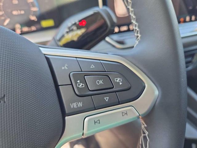 Photo of 2025 Deep Black Pearl Effect Volkswagen Tiguan