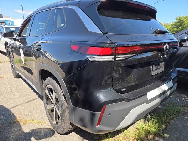 Photo of 2025 Deep Black Pearl Effect Volkswagen Tiguan
