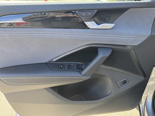 Photo of 2025 Pyrite Silver Metallic Volkswagen Tiguan