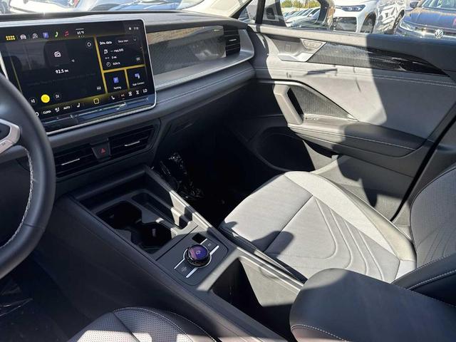 Photo of 2025 Pyrite Silver Metallic Volkswagen Tiguan