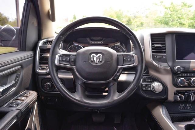 Photo of 2021 Bright White RAM 1500