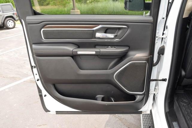 Photo of 2021 Bright White RAM 1500