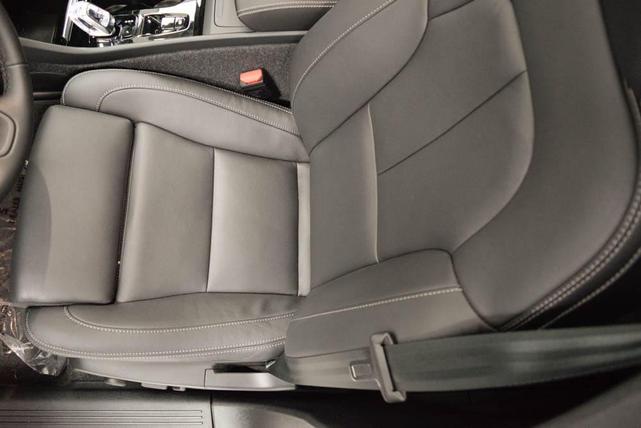 Photo of 2025 Gray Volvo XC40