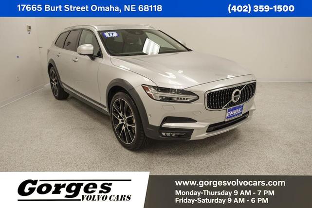 2017 Volvo V90 Cross Country