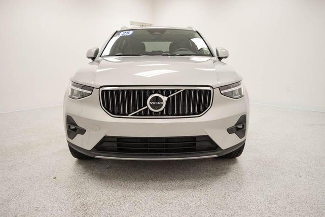 2025 Volvo XC40