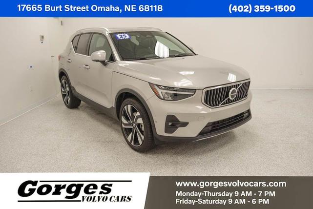 2025 Volvo XC40