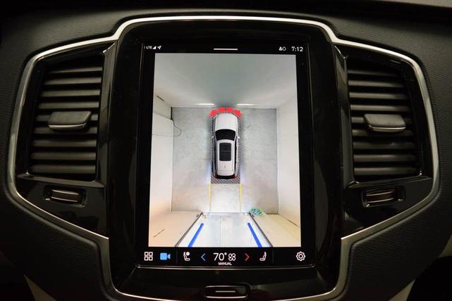 Photo of 2024 Crystal White Volvo XC90