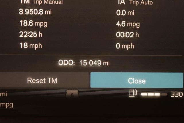 Photo of 2024 Crystal White Volvo XC90