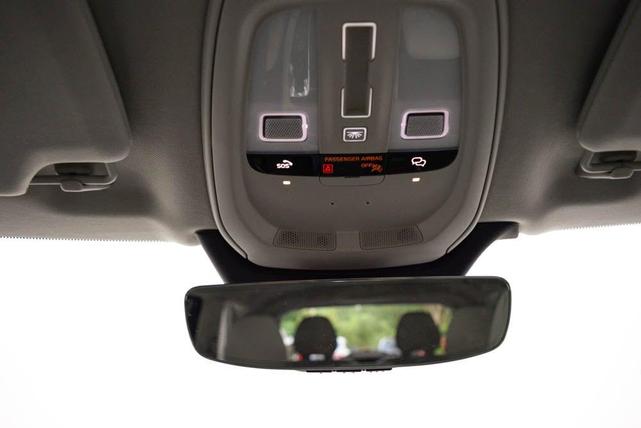 Photo of 2024 Crystal White Volvo XC90